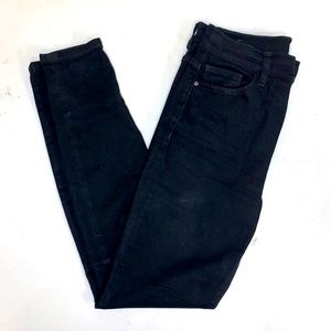 SNEAK PEEK JEANS IN FADED BLACK